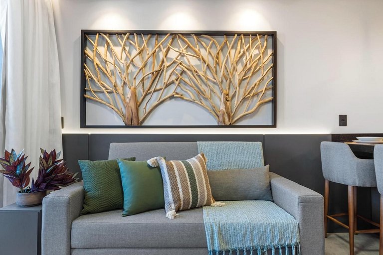 Apto em Frente Praça de Canela com Infra de Lazer