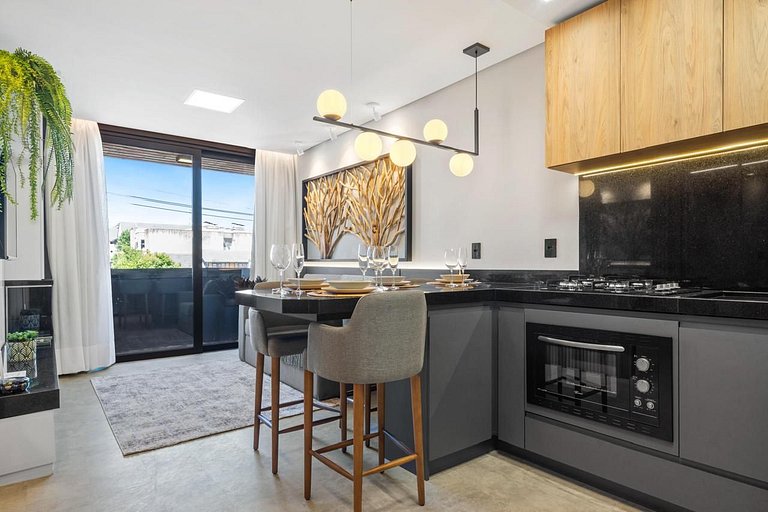 Apto em Frente Praça de Canela com Infra de Lazer