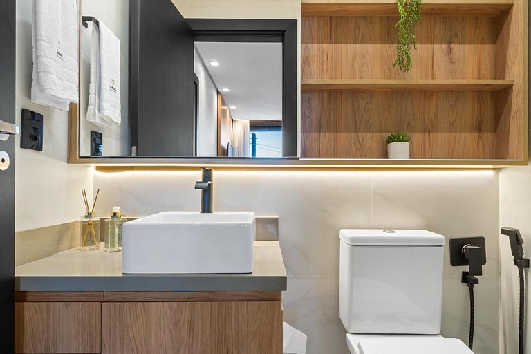 Apto em Frente Praça de Canela com Infra de Lazer