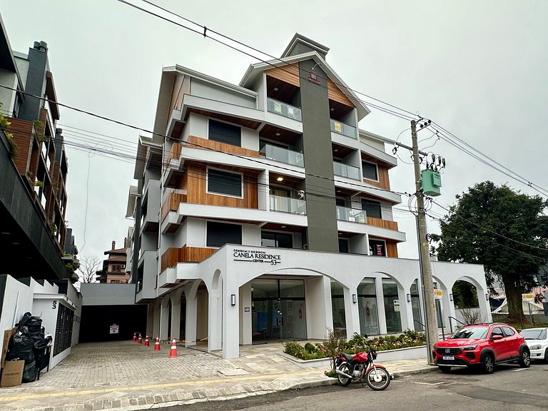 Apartamento em Frente a Praça de Canela