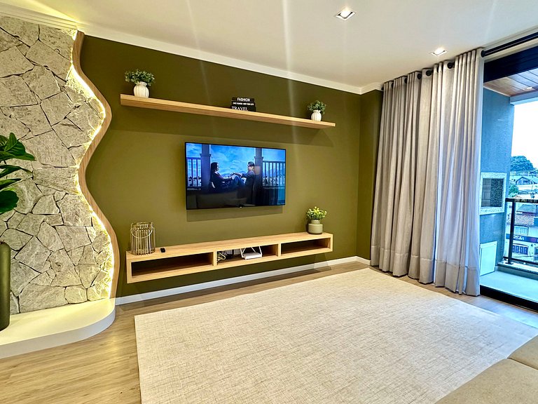 Apartamento em Frente a Praça de Canela