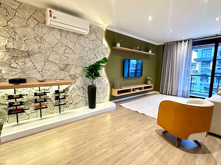 Apartamento em Frente a Praça no Canela Residence