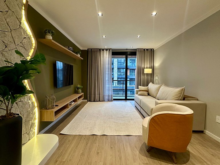 Apartamento em Frente a Praça no Canela Residence