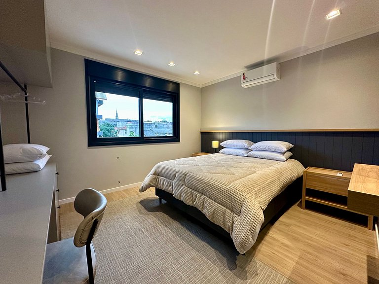 Apartamento em Frente a Praça de Canela
